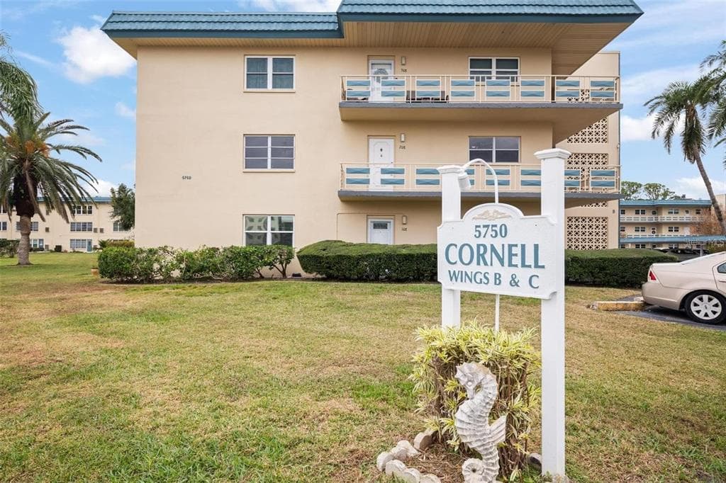 5750 80TH STREET N UNIT B208 ST PETERSBURG, FL 33709