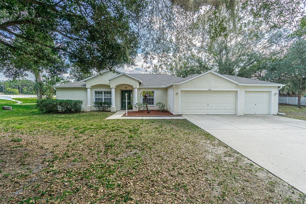 9302 BARRINGTON OAKS DRIVE DOVER, FL 33527
