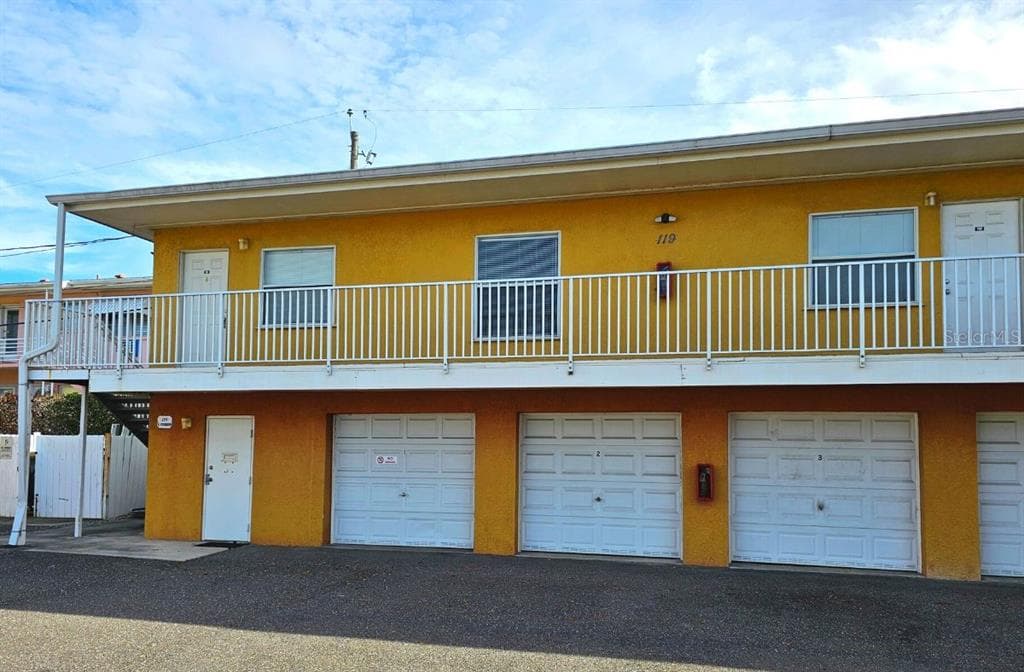 119 EVERGREEN STREET UNIT 201 CLEARWATER, FL 33755
