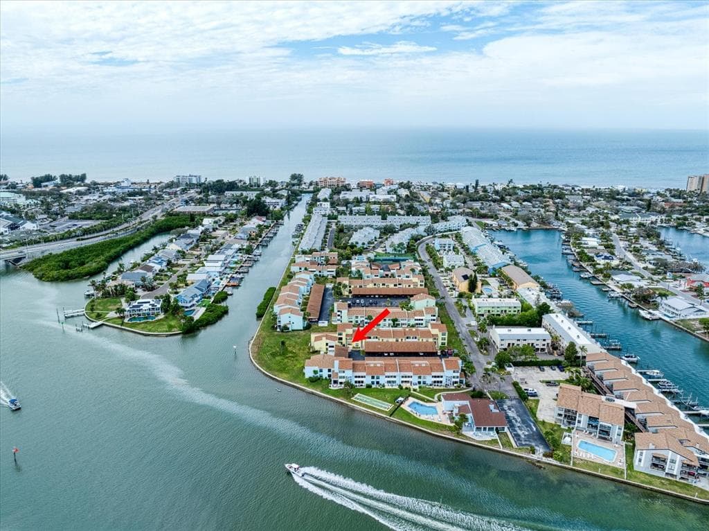 1 WINDRUSH BOULEVARD UNIT 17 INDIAN ROCKS BEACH, FL 33785