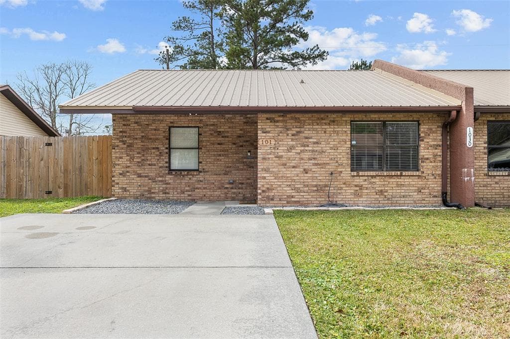 1030 SW ROSSBOROUGH COURT UNIT 101 LAKE CITY, FL 32025
