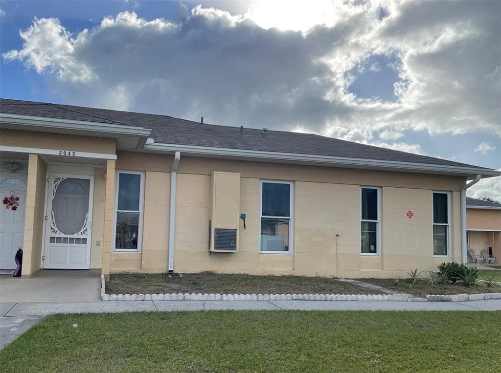 3043 CLUB CIRCLE NW LAKE WALES, FL 33854
