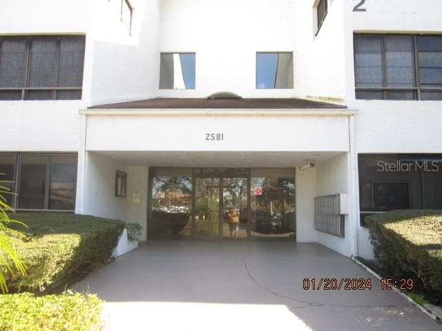 2581 COUNTRYSIDE BOULEVARD UNIT 2211 CLEARWATER, FL 33761