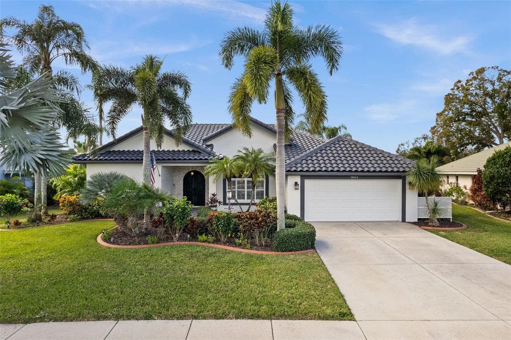 1063 EISENHOWER DRIVE NOKOMIS, FL 34275
