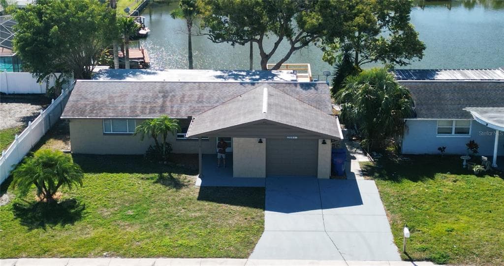 3998 SUNRAY DRIVE HOLIDAY, FL 34691