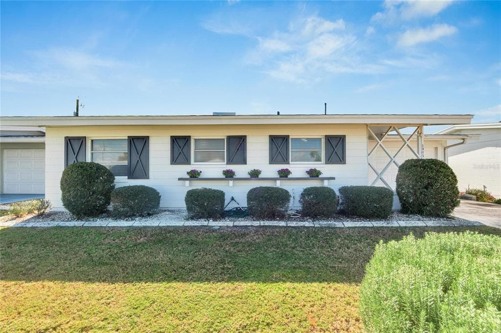 1516 BELLE GLADE AVENUE SUN CITY CENTER, FL 33573