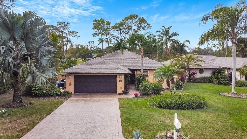 32 COVENTRY DRIVE HAINES CITY, FL 33844