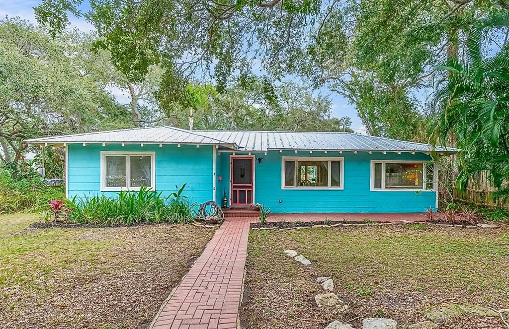 7433 DARTMOUTH AVENUE N ST PETERSBURG, FL 33710