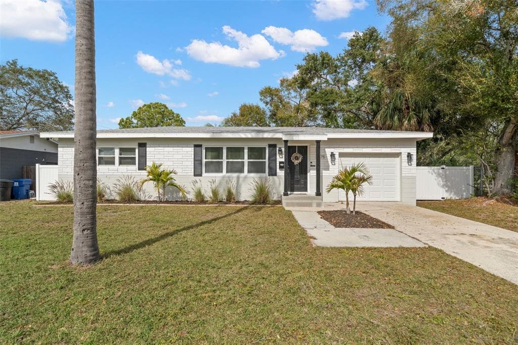 3675 27TH AVENUE S ST PETERSBURG, FL 33711