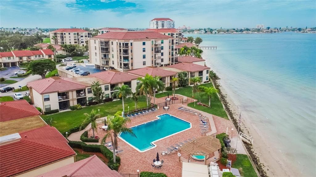 6145 SUN BOULEVARD UNIT 111 ST PETERSBURG, FL 33715