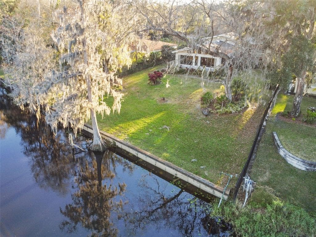 11709 GAIL DRIVE TEMPLE TERRACE, FL 33617