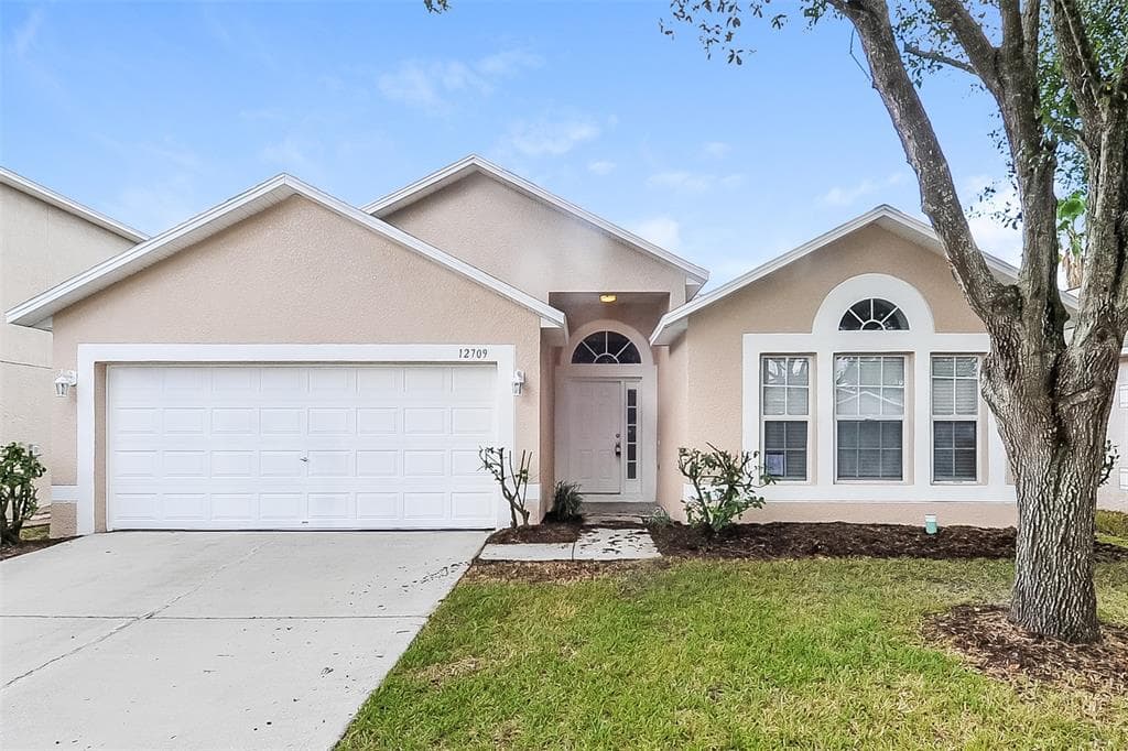 12709 KINGS LAKE DRIVE GIBSONTON, FL 33534
