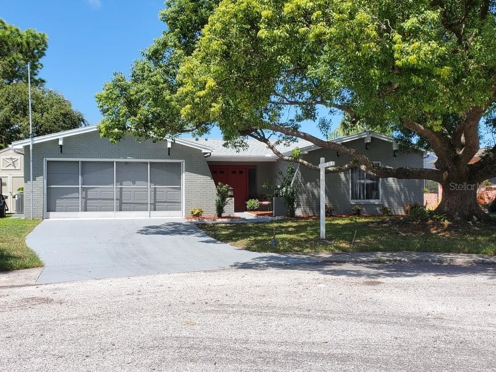 7725 WESTOVER DRIVE PORT RICHEY, FL 34668