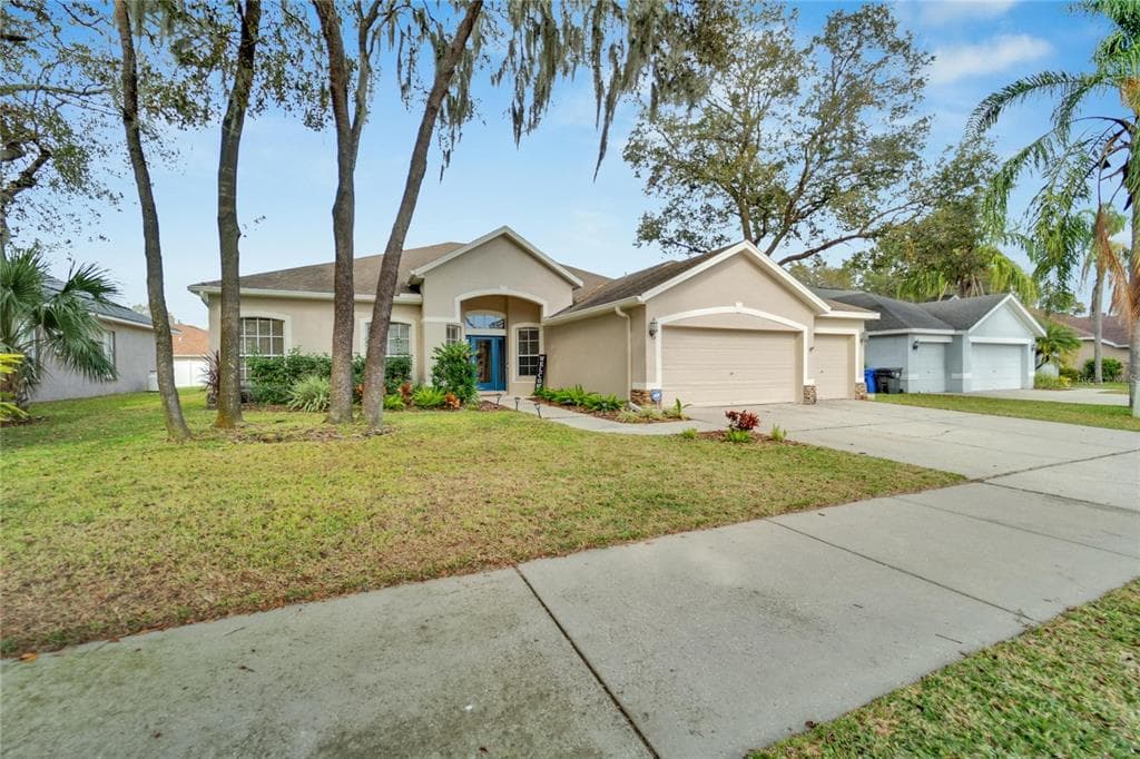 2522 CENTENNIAL FALCON DRIVE VALRICO, FL 33594