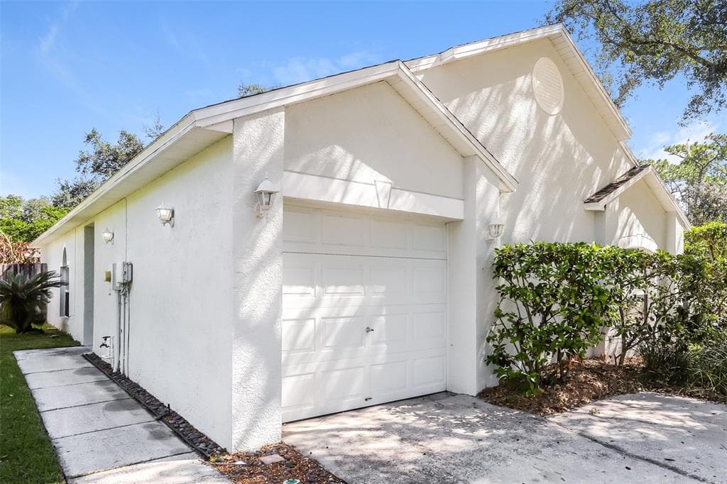 30654 DOUBLE DRIVE WESLEY CHAPEL, FL 33545