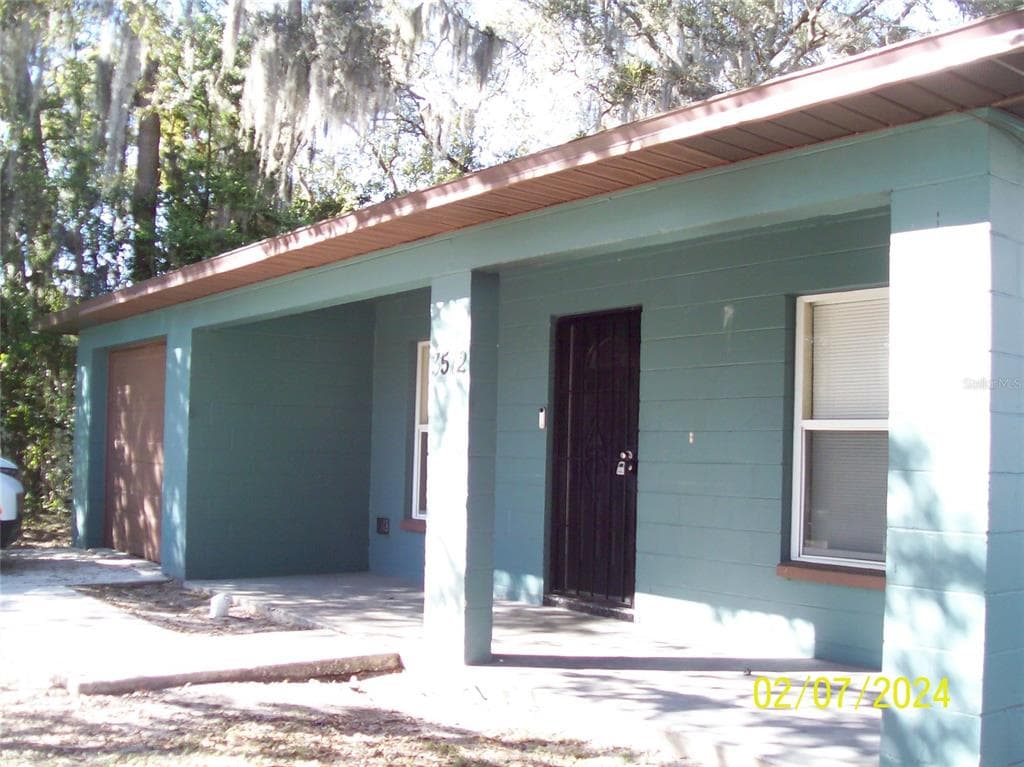 3512 E MOHAWK AVENUE TAMPA, FL 33610