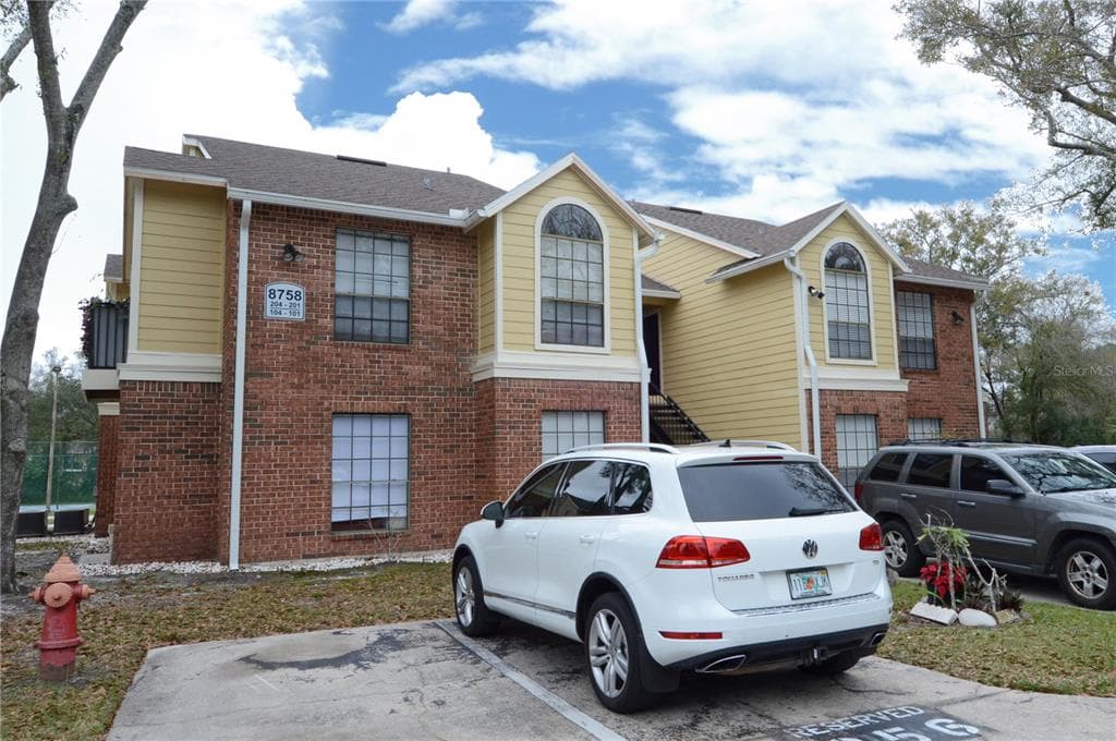 8758 MALLARD RESERVE DRIVE UNIT 204 TAMPA, FL 33614