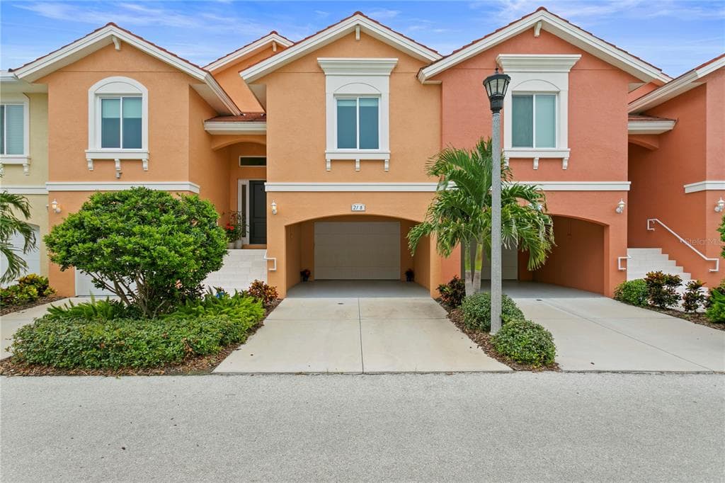 21 FRANKLIN COURT S UNIT B ST PETERSBURG, FL 33711