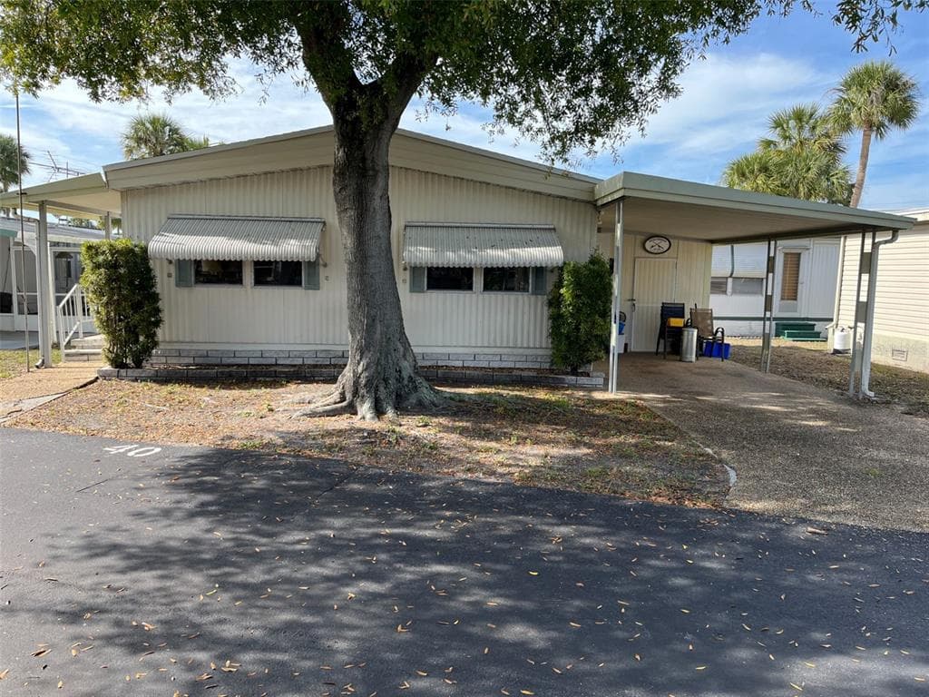 4851 W GANDY BOULEVARD UNIT B8L40 TAMPA, FL 33611