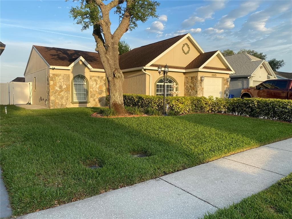 8315 PADDLEWHEEL STREET TAMPA, FL 33637