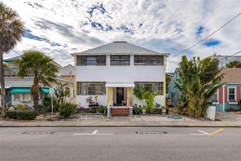 104 6TH AVENUE ST PETE BEACH, FL 33706