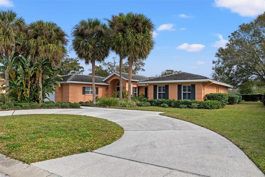 9 HIBISCUS ROAD BELLEAIR, FL 33756