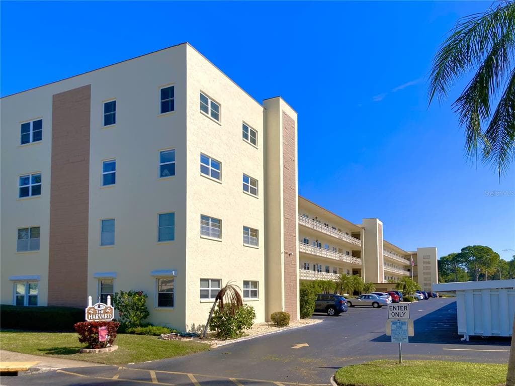 5705 80TH STREET N UNIT 308 ST PETERSBURG, FL 33709