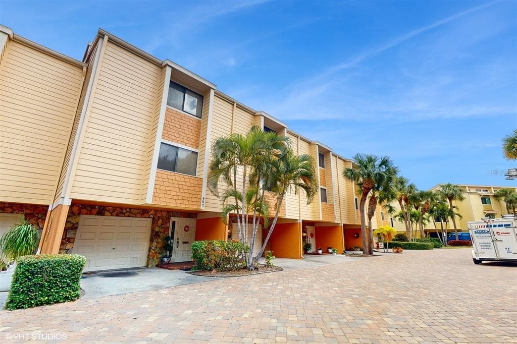 484 SANDY HOOK ROAD TREASURE ISLAND, FL 33706