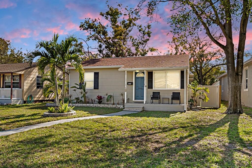 2582 37TH AVENUE N ST PETERSBURG, FL 33713