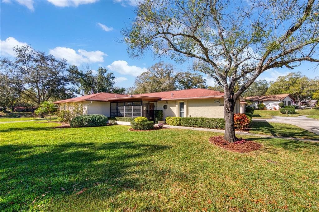 2240 SPRUCE LANE UNIT A PALM HARBOR, FL 34684