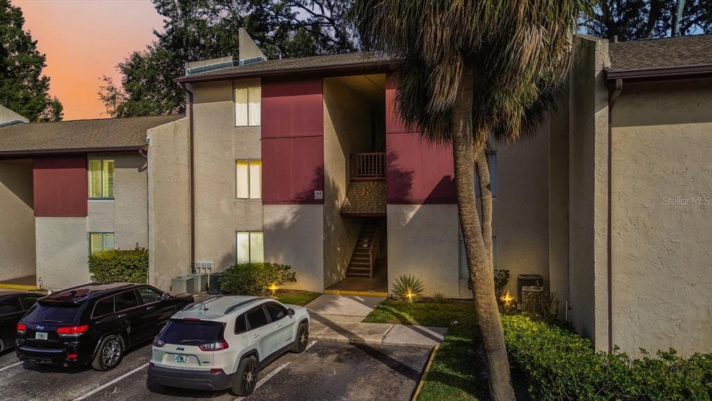3805 S LAKE DRIVE UNIT 240 TAMPA, FL 33614