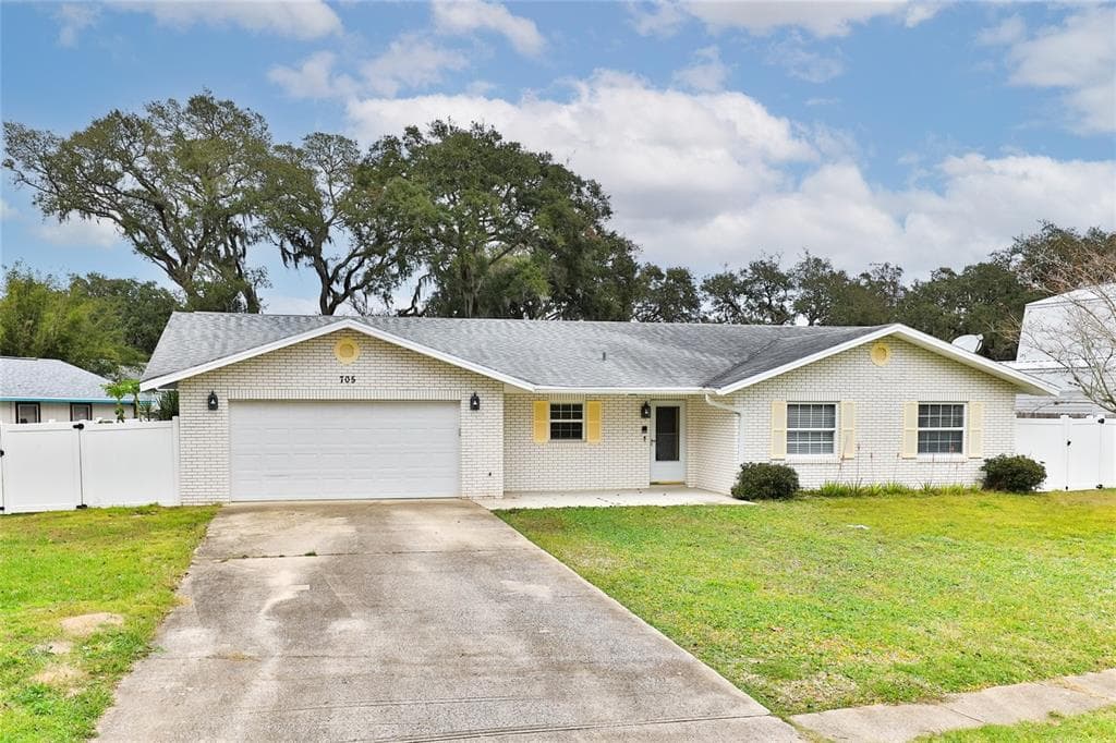 705 HILLS BOULEVARD PORT ORANGE, FL 32127