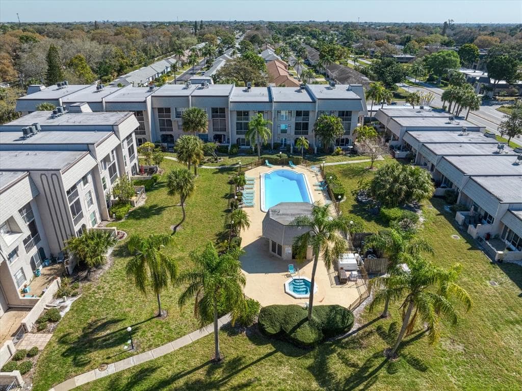 8693 BARDMOOR BOULEVARD UNIT 205B SEMINOLE, FL 33777