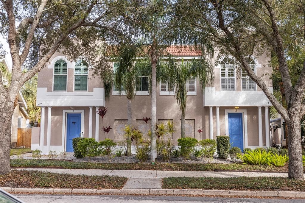 237 7TH AVENUE N UNIT 2 ST PETERSBURG, FL 33701