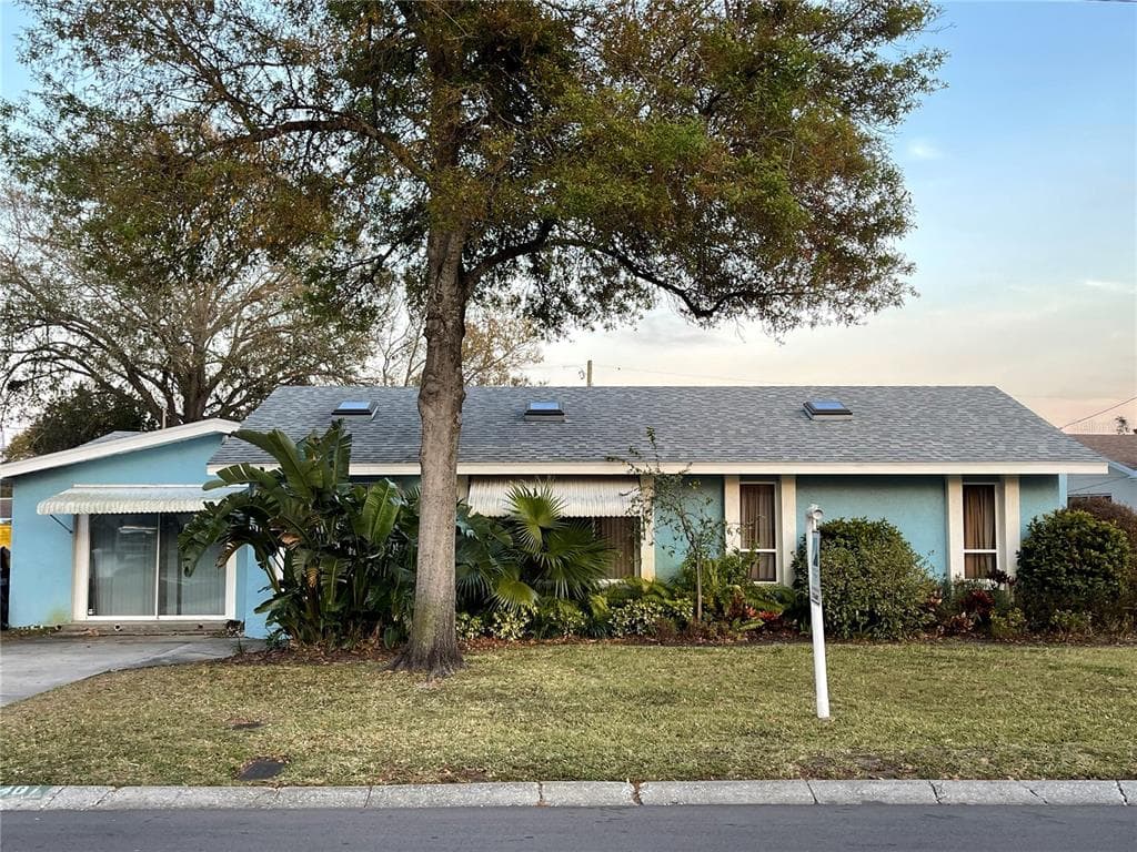 1401 S BETTY LANE CLEARWATER, FL 33756