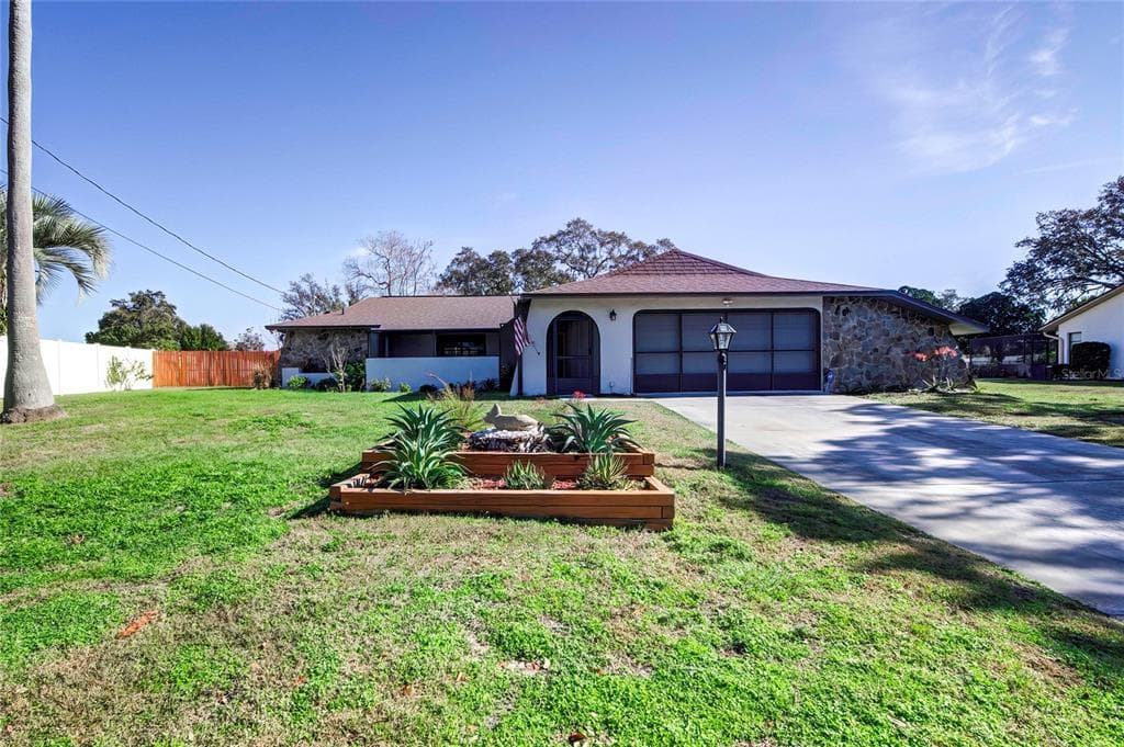 2268 LAREDO AVENUE SPRING HILL, FL 34608