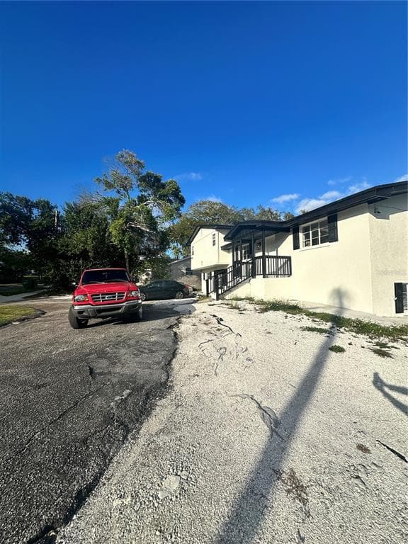 9611 N 46TH STREET TAMPA, FL 33617