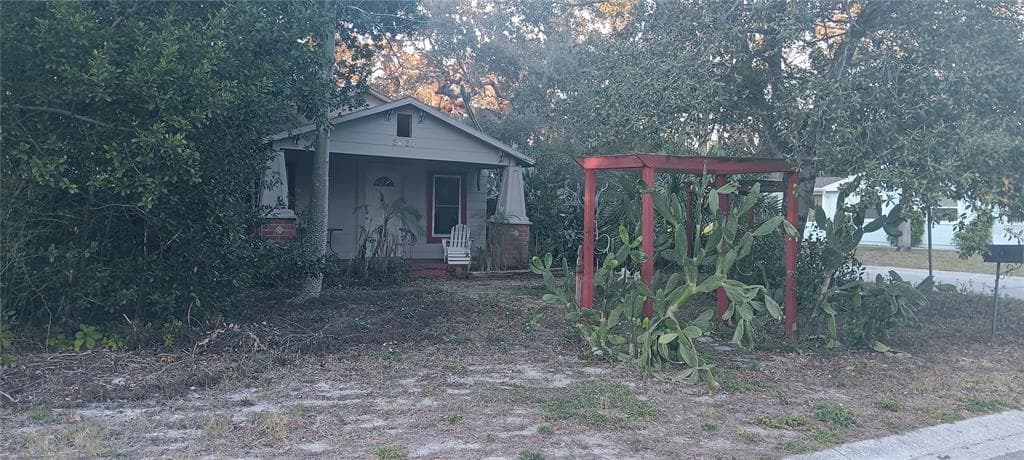 2427 32ND AVENUE N ST PETERSBURG, FL 33713
