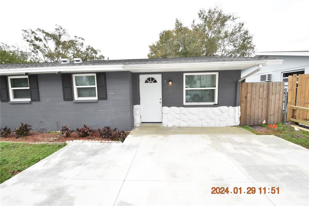 10638 101ST AVENUE SEMINOLE, FL 33772