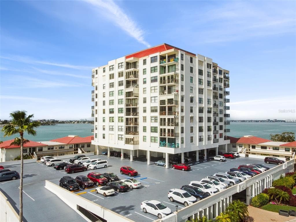 6265 SUN BOULEVARD UNIT 601 ST PETERSBURG, FL 33715