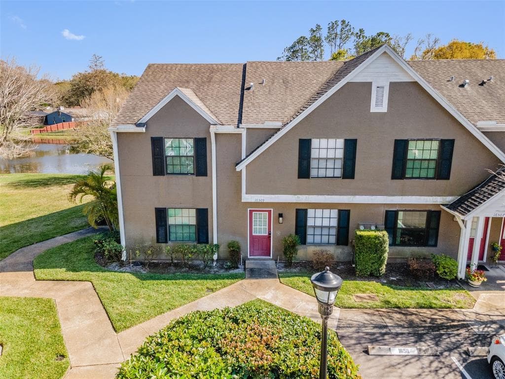 16509 LAKE BRIGADOON CIRCLE TAMPA, FL 33618