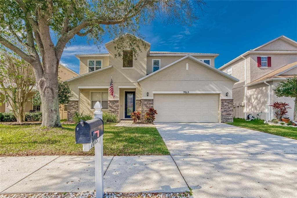 7013 EARLY GOLD LANE RIVERVIEW, FL 33578