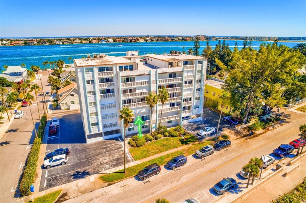 403 GULF WAY UNIT 203 ST PETE BEACH, FL 33706