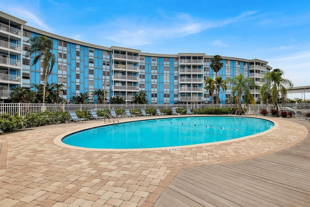 3315 58TH AVENUE S UNIT 604 ST PETERSBURG, FL 33712