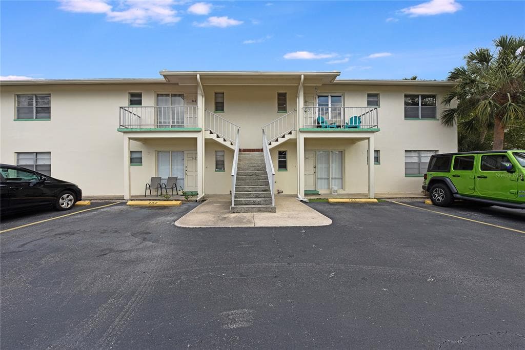 8303 BARDMOOR BOULEVARD UNIT 201 SEMINOLE, FL 33777