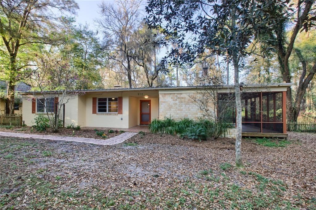 512 NW 36TH AVENUE GAINESVILLE, FL 32609