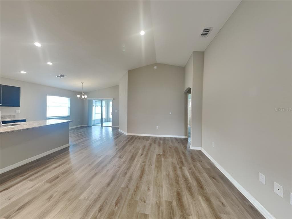 8060 BROOKESHIRE DRIVE LAKELAND, FL 33809
