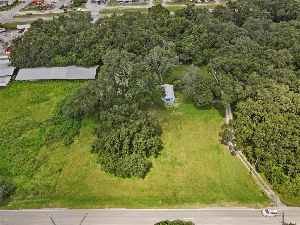 10030 E FOWLER AVENUE THONOTOSASSA, FL 33592