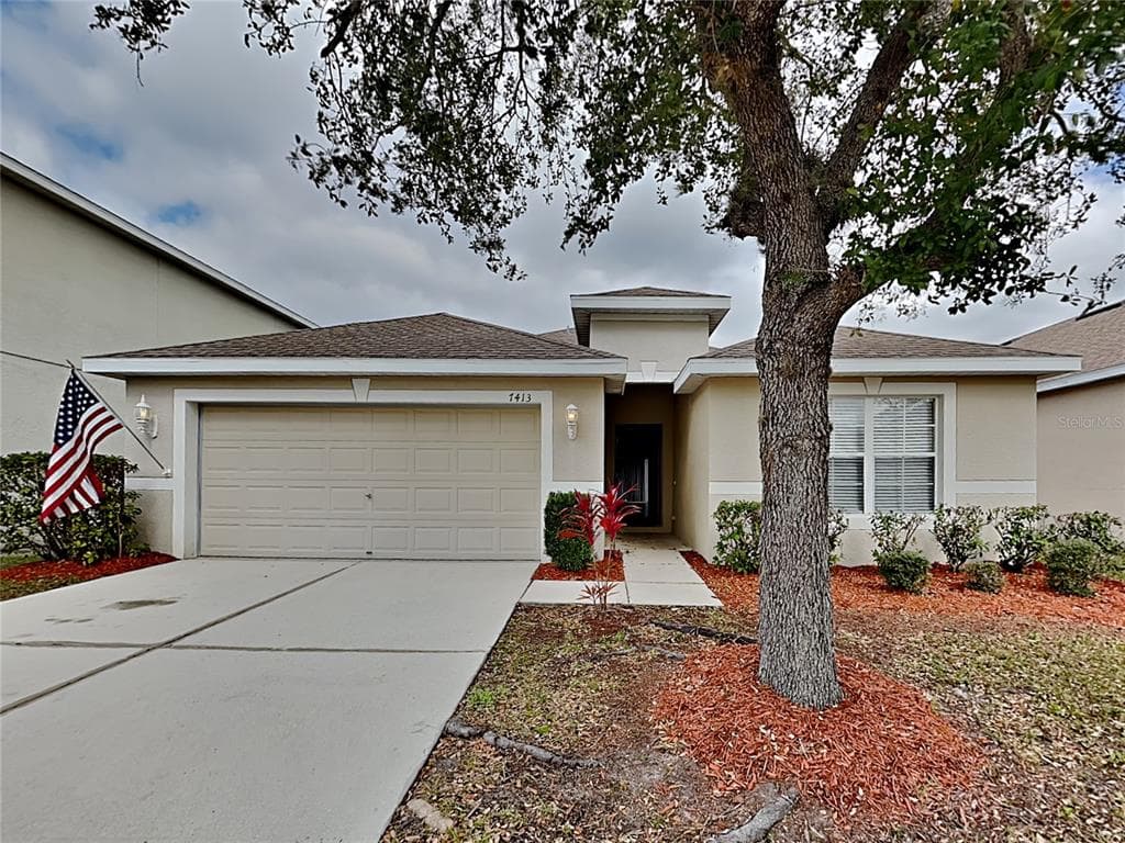 7413 DRAGON FLY LOOP GIBSONTON, FL 33534