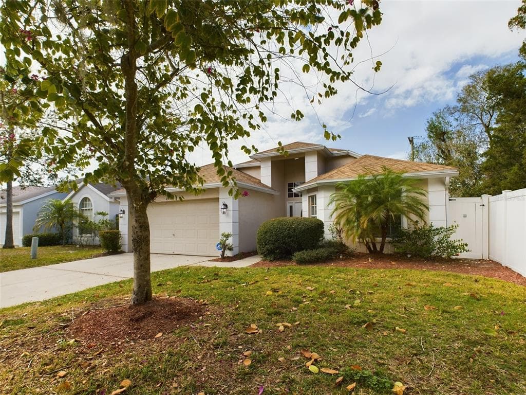 8632 FAWN CREEK DRIVE TAMPA, FL 33626